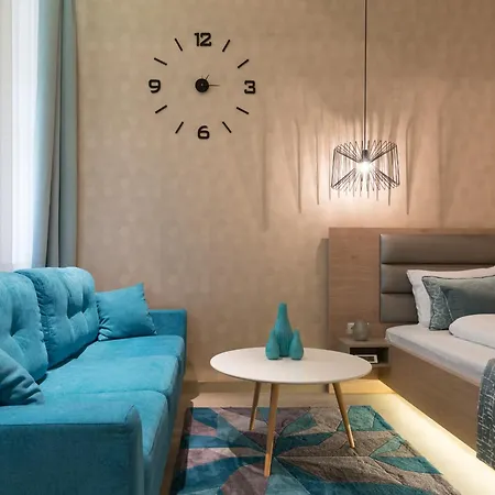 Paulay Deluxe By Corall