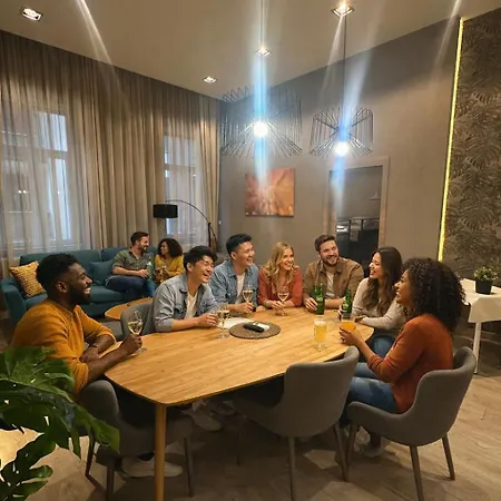 Paulay Deluxe By Corall *