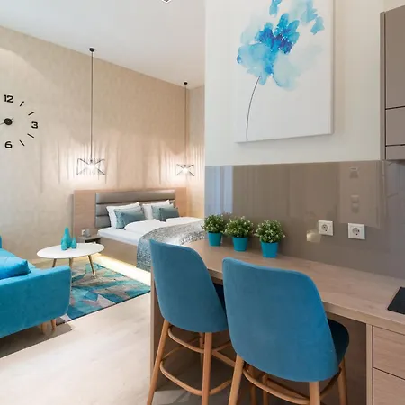 Paulay Deluxe By Corall * Budapest