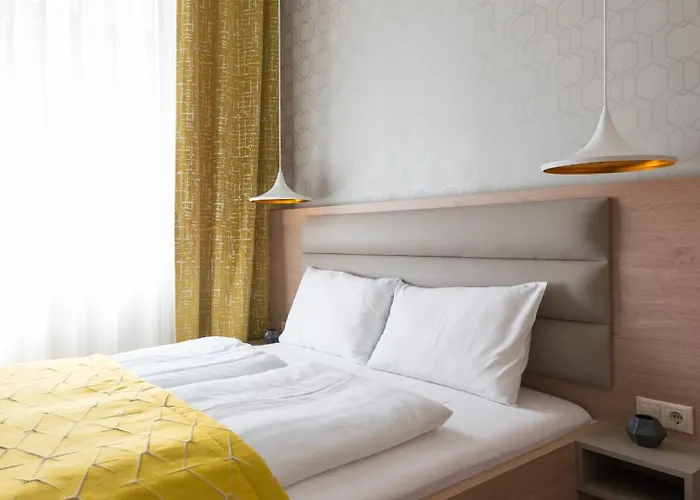 Paulay Deluxe By Corall